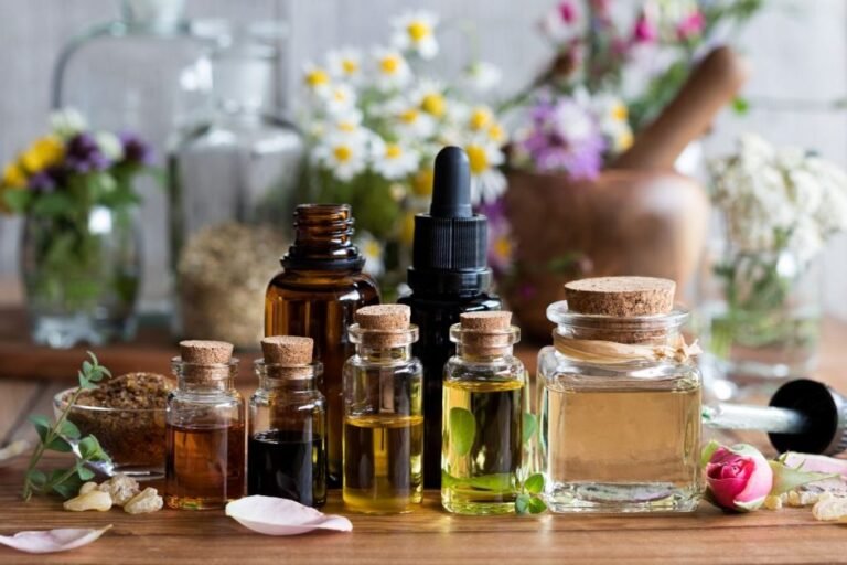 Fragrance Oils vs Essential Oils in Scented Candles: A Comprehensive Comparison